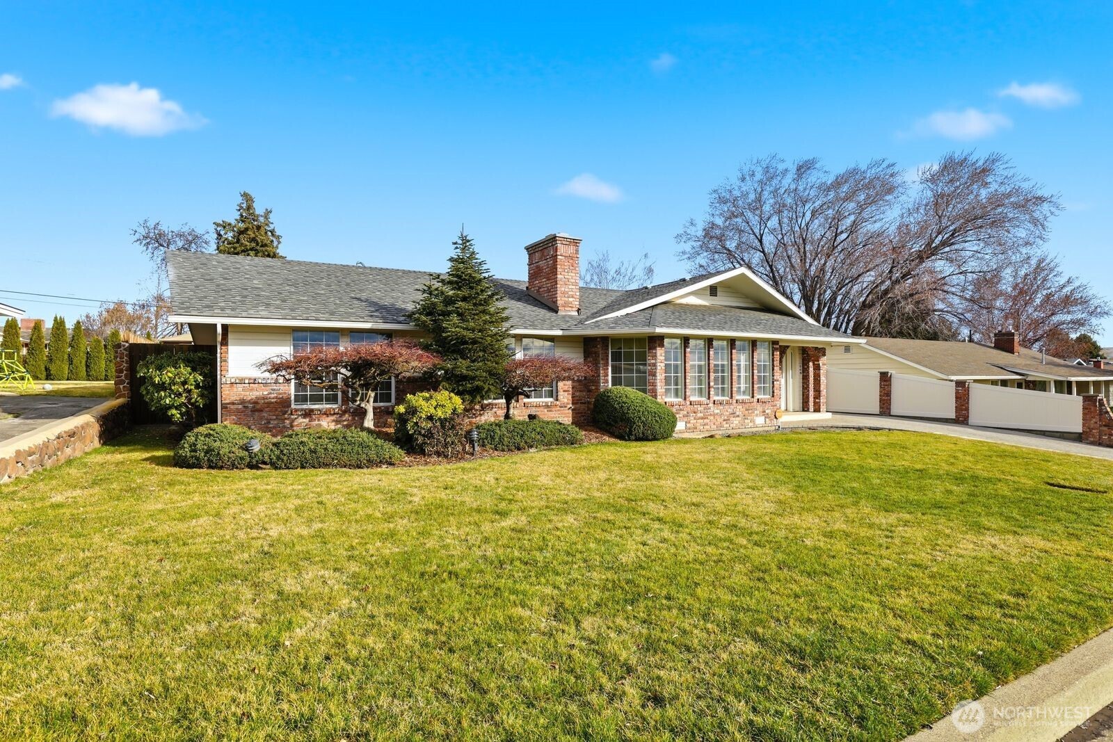 119 N 46th Avenue , Yakima, WA 98908