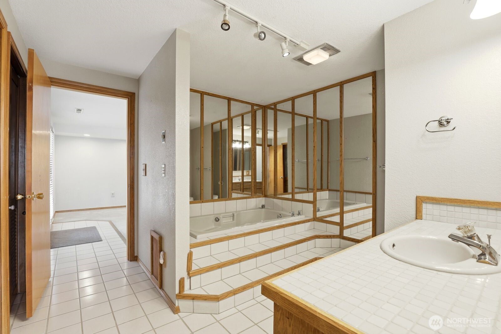 119 N 46th Avenue , Yakima, WA 98908