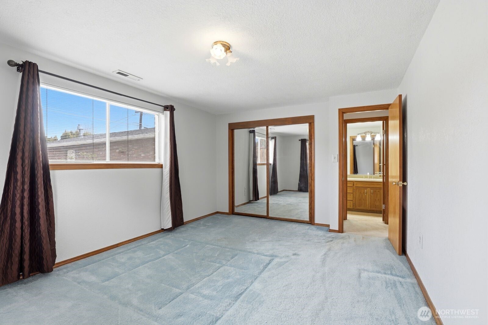 119 N 46th Avenue , Yakima, WA 98908