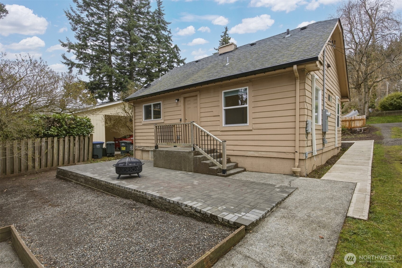 125 34th Street , Bellingham, WA 98225-6058