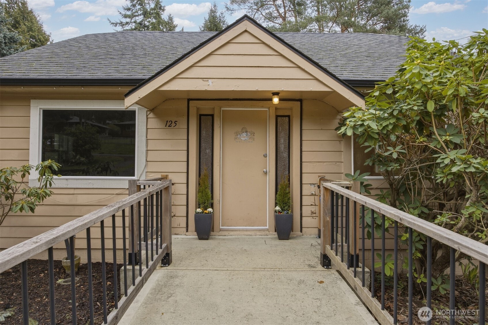 125 34th Street , Bellingham, WA 98225-6058