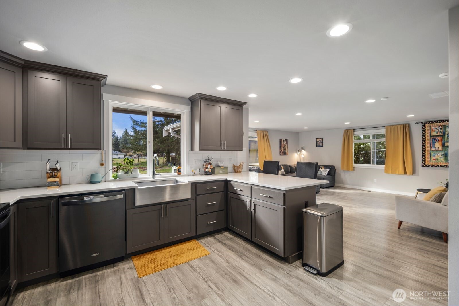 9911 Hampshire Court SE, Olympia, WA 98513