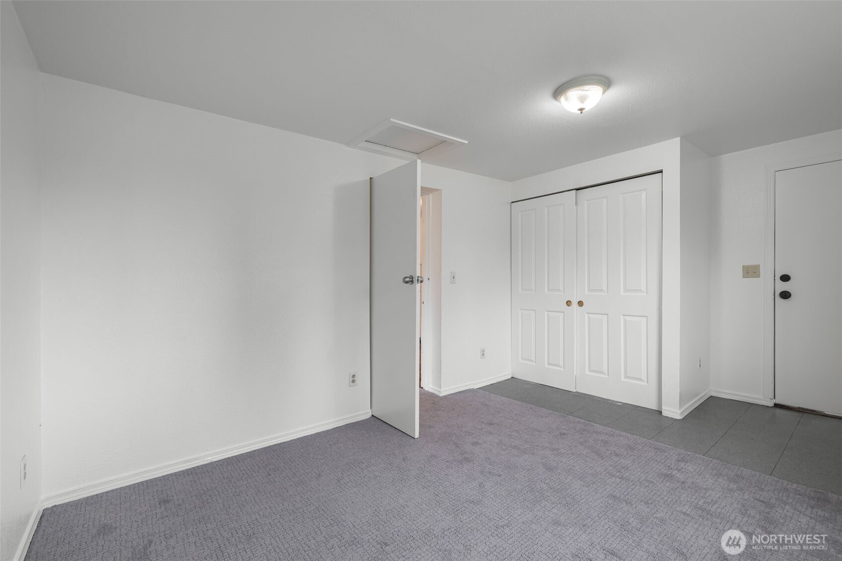 24109 57th Place W, Lake Forest Park, WA 98043