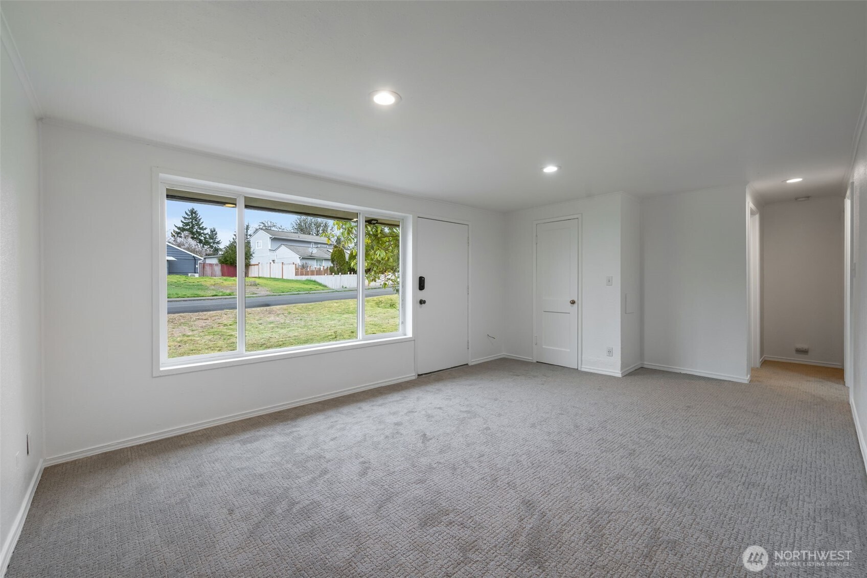 24109 57th Place W, Lake Forest Park, WA 98043