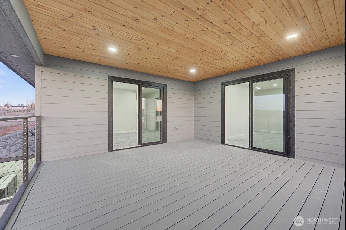 6988 Stonecrest Road NE, Moses Lake, WA 98837