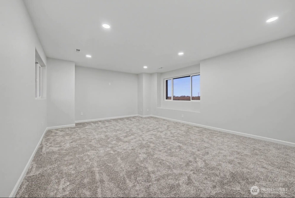 6988 Stonecrest Road NE, Moses Lake, WA 98837