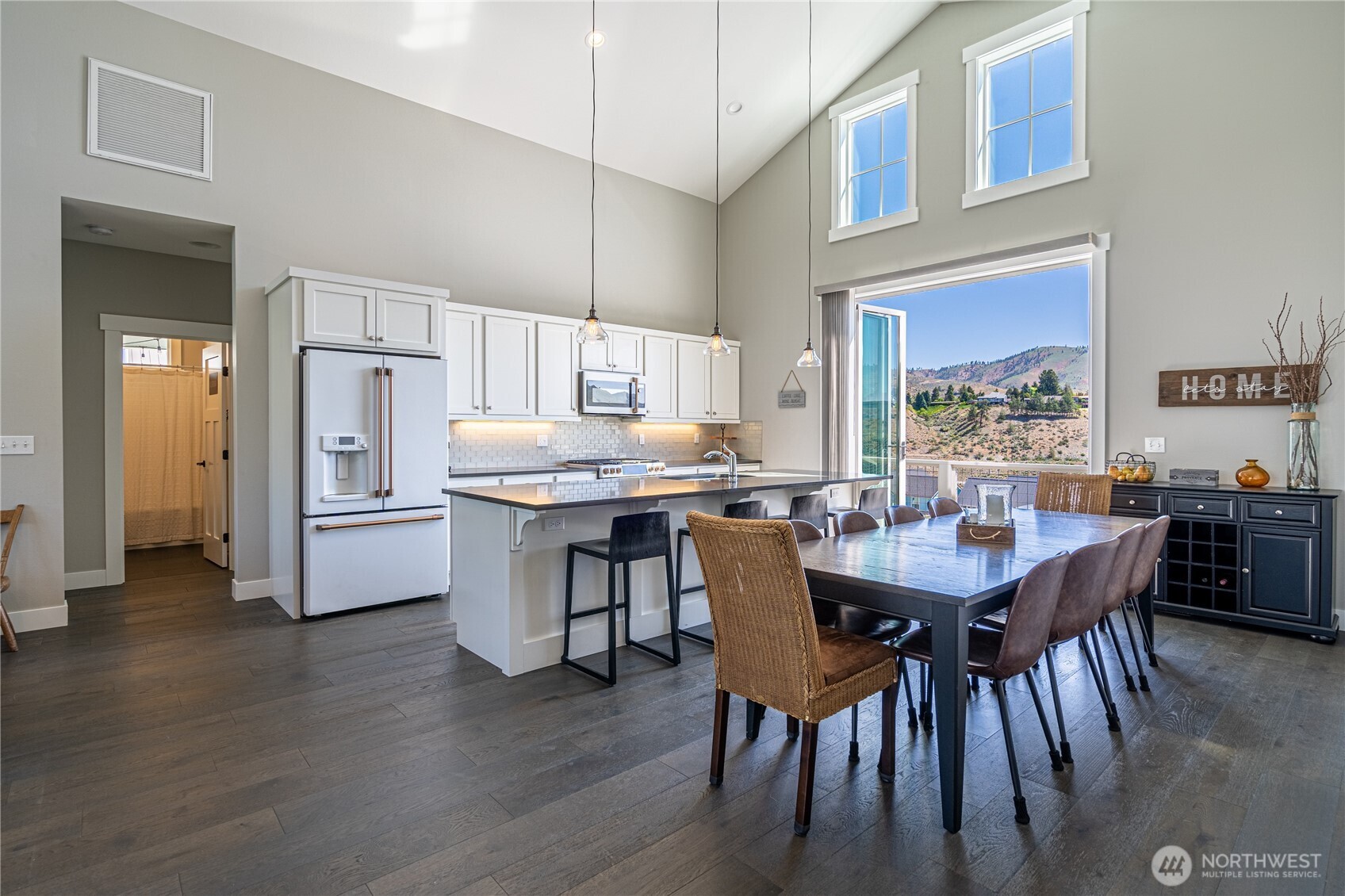 250 Bobcat Lane , Chelan, WA 98816