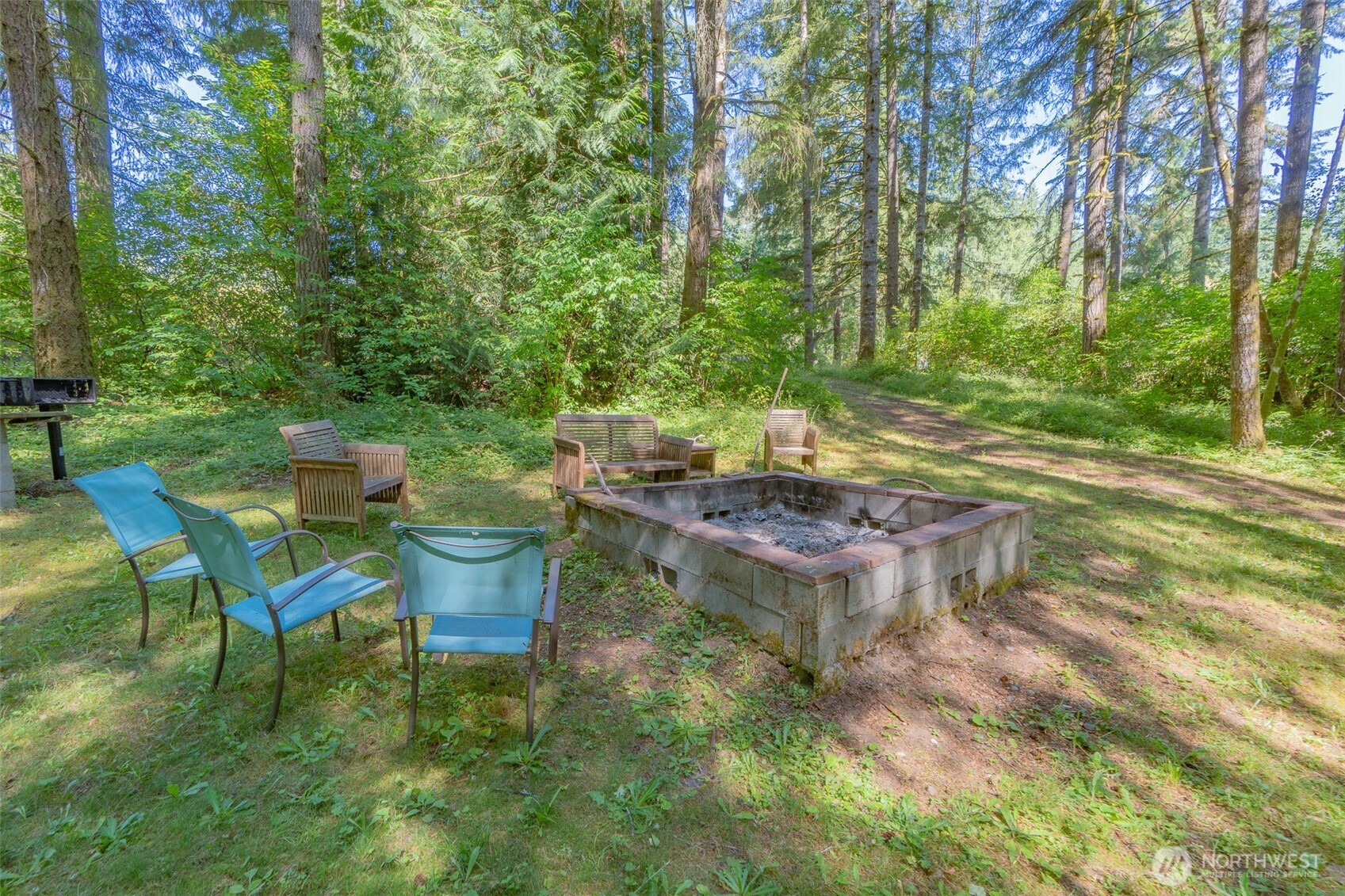 6740 101st Avenue SW, Olympia, WA 98512