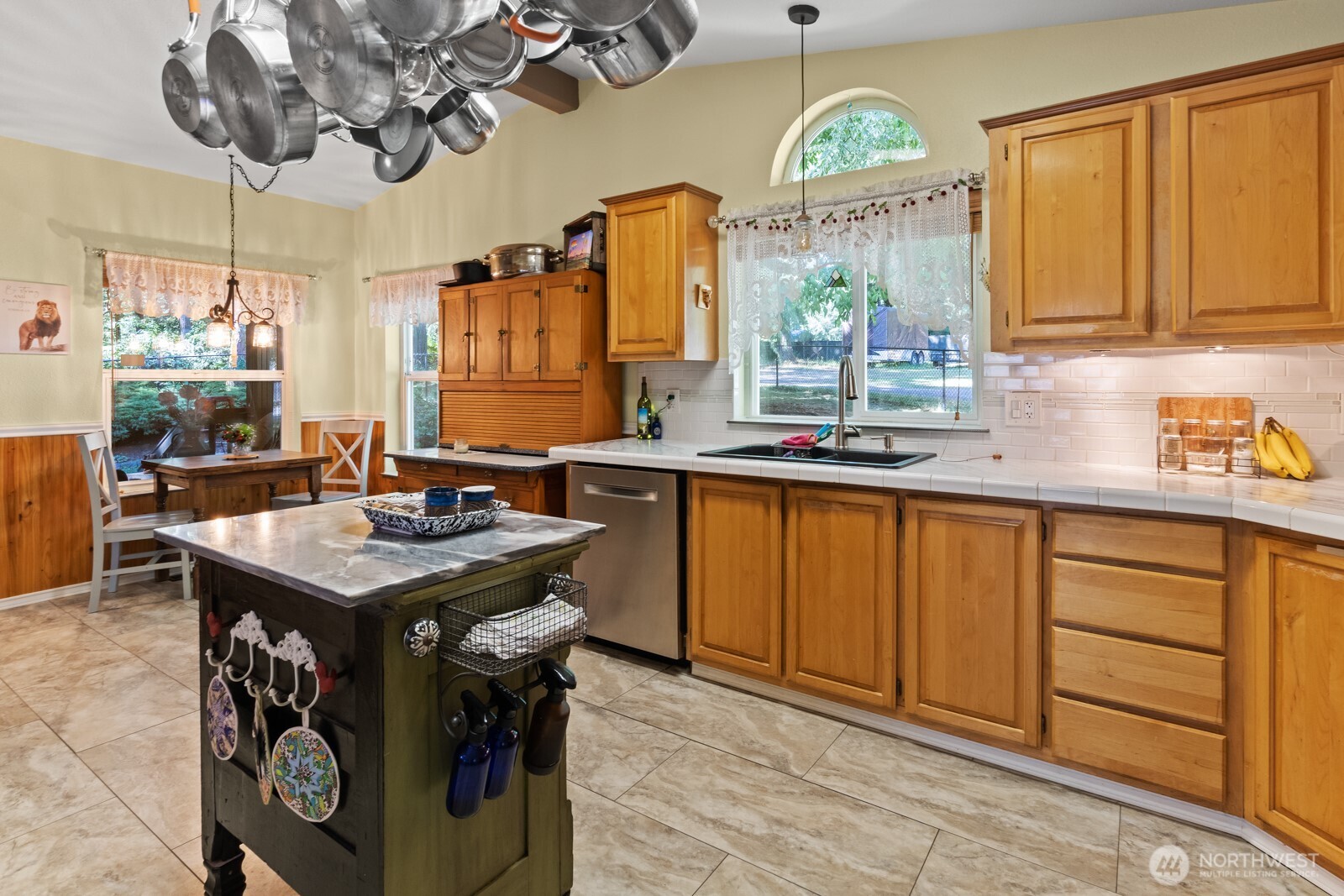 6740 101st Avenue SW, Olympia, WA 98512