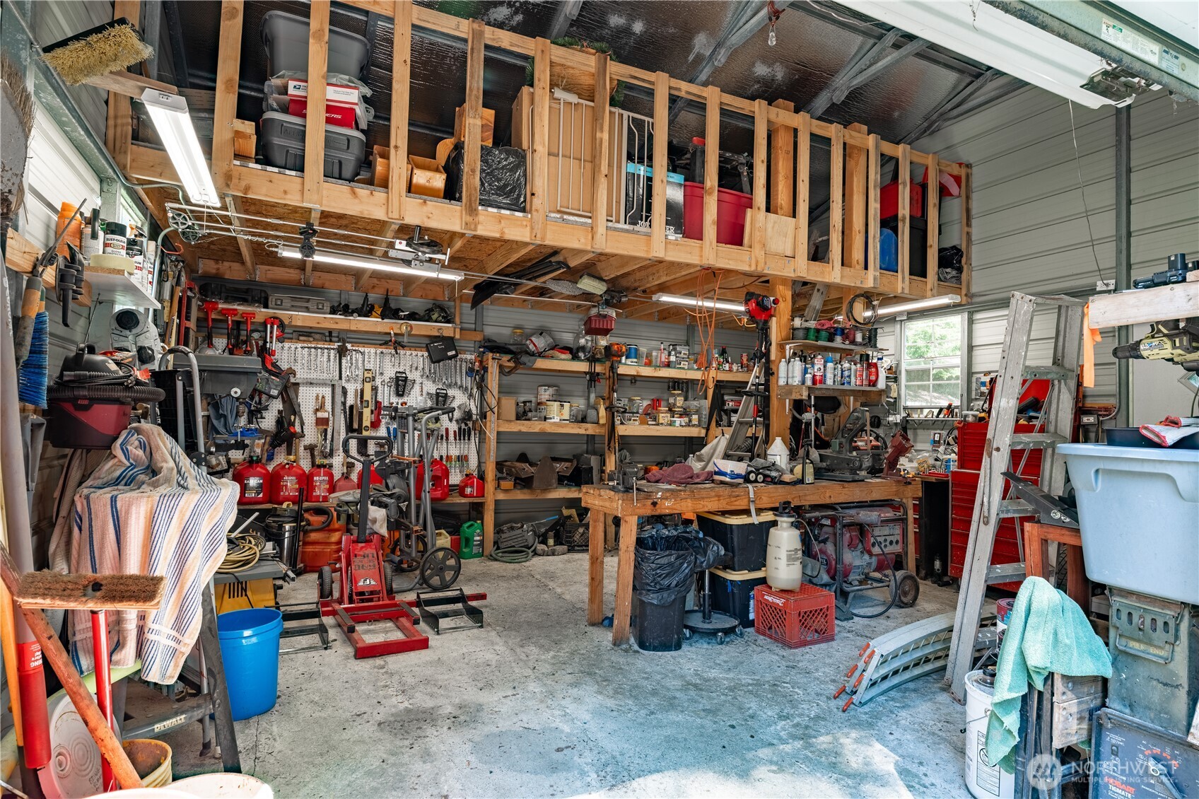 711 E Herron Boulevard NW, Lakebay, WA 98349