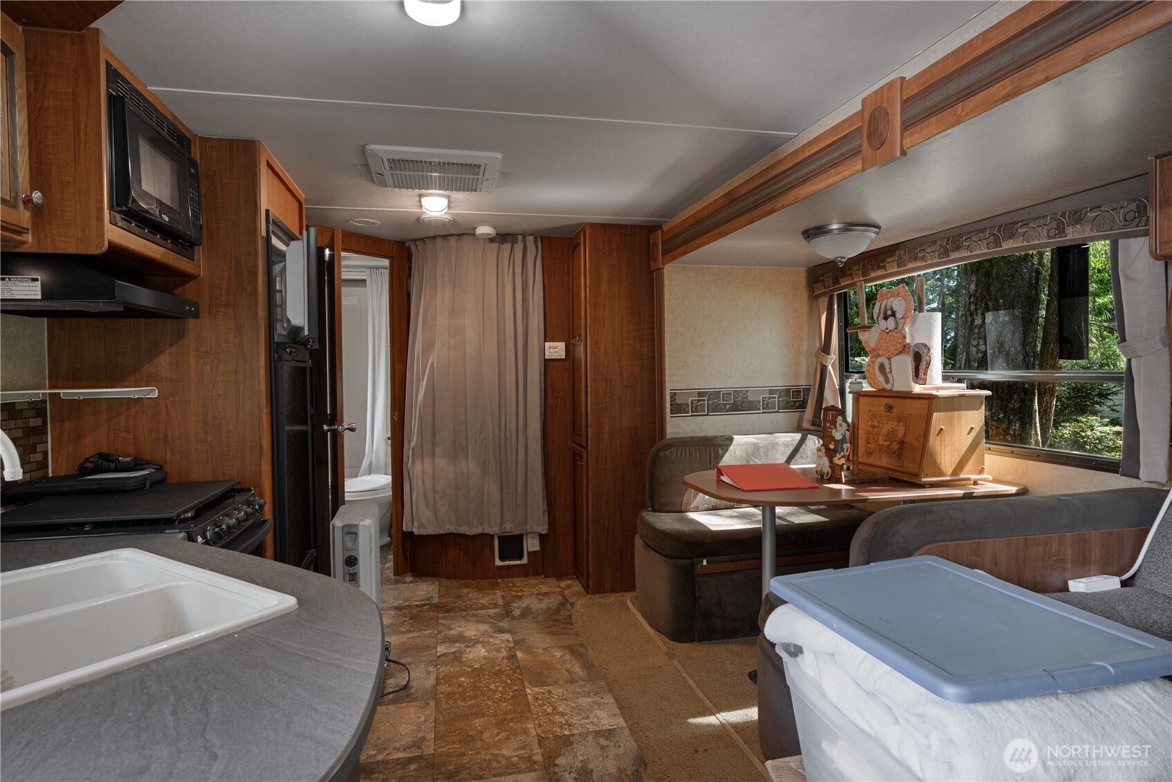 711 E Herron Boulevard NW, Lakebay, WA 98349