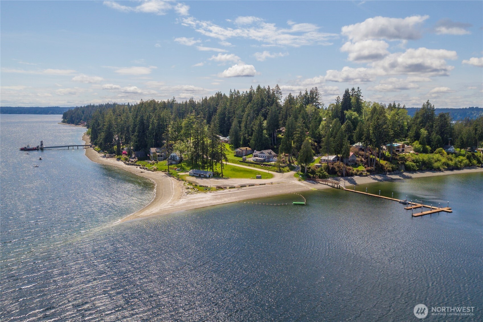 711 E Herron Boulevard NW, Lakebay, WA 98349
