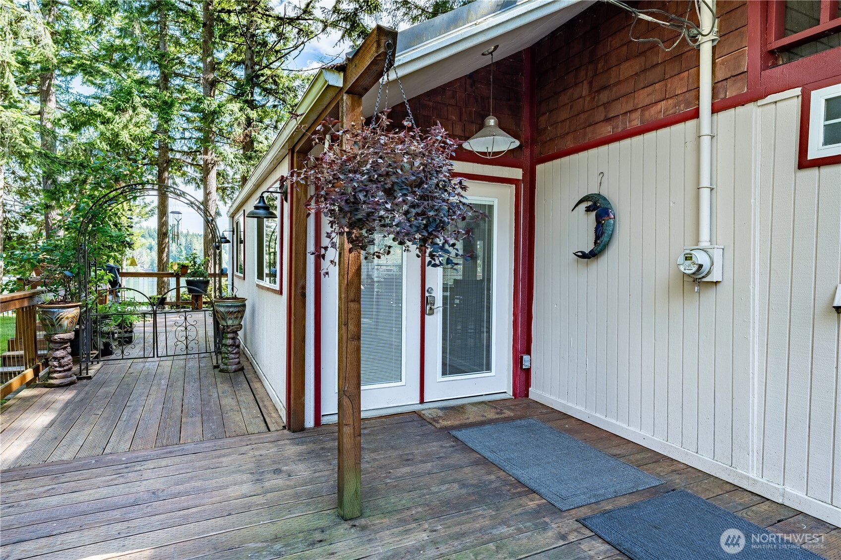 711 E Herron Boulevard NW, Lakebay, WA 98349