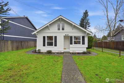 8127 11th Avenue SW, Seattle, WA 98106 - Photo 2