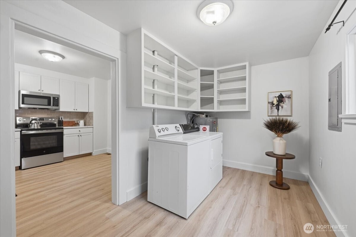 8127 11th Avenue SW, Seattle, WA 98106