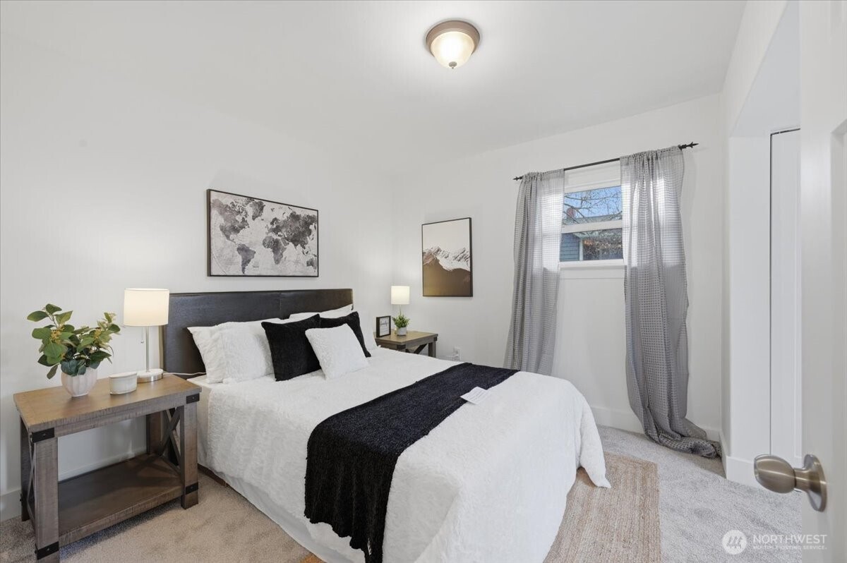 8127 11th Avenue SW, Seattle, WA 98106