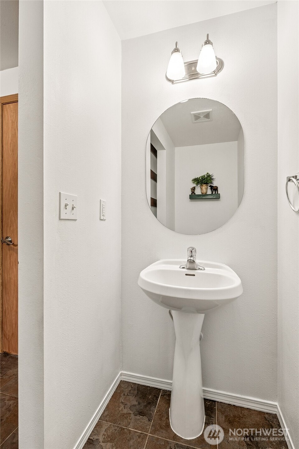 17535 Loop Lane SE, Yelm, WA 98597