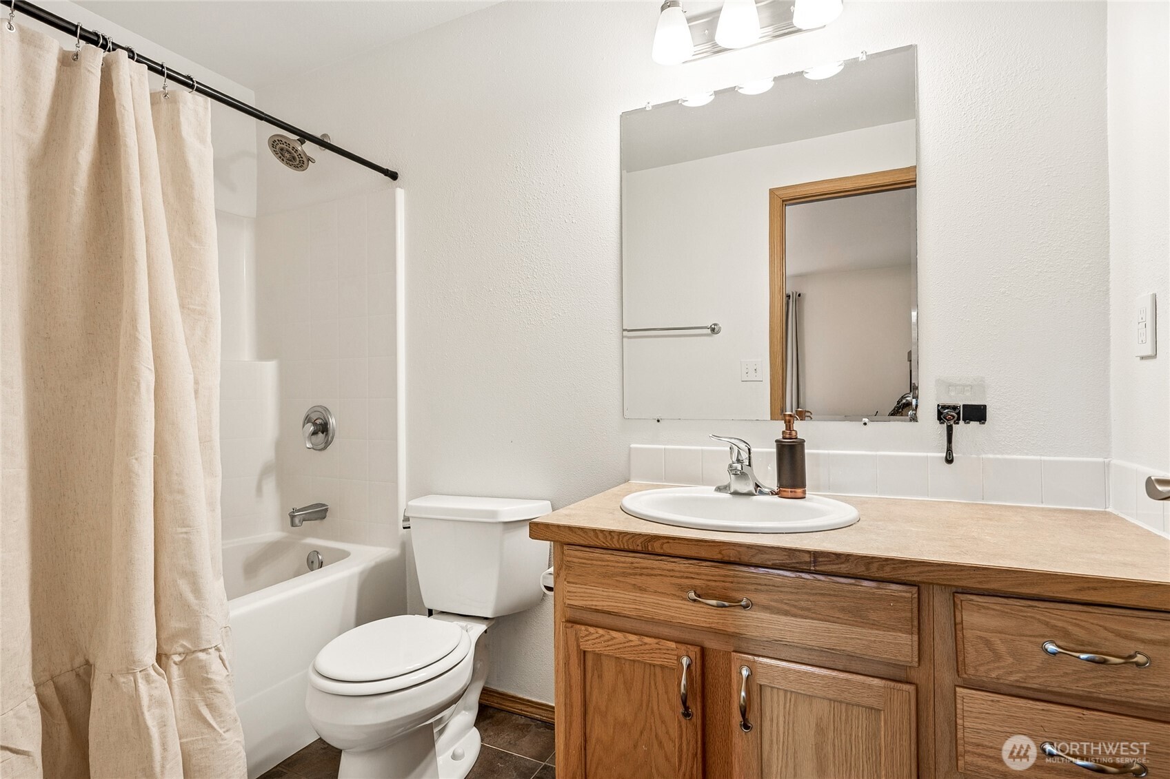 17535 Loop Lane SE, Yelm, WA 98597