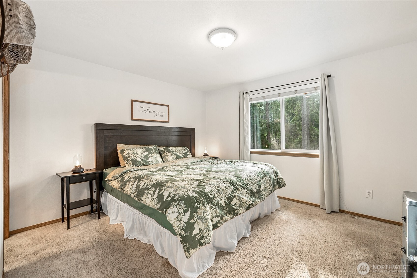 17535 Loop Lane SE, Yelm, WA 98597