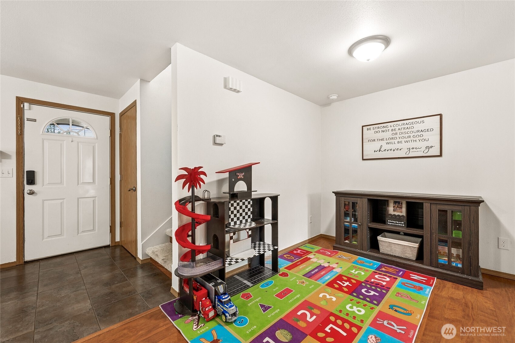 17535 Loop Lane SE, Yelm, WA 98597