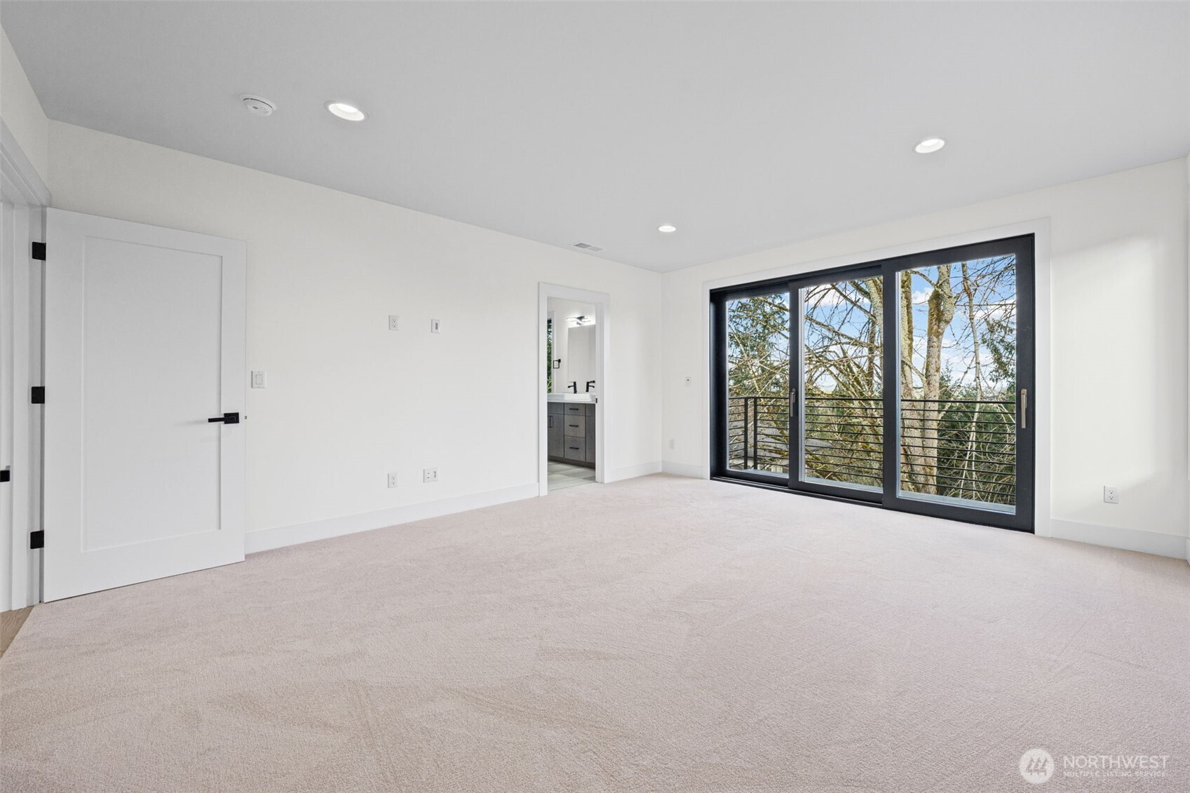 16050 SE 44TH Court , Bellevue, WA 98006