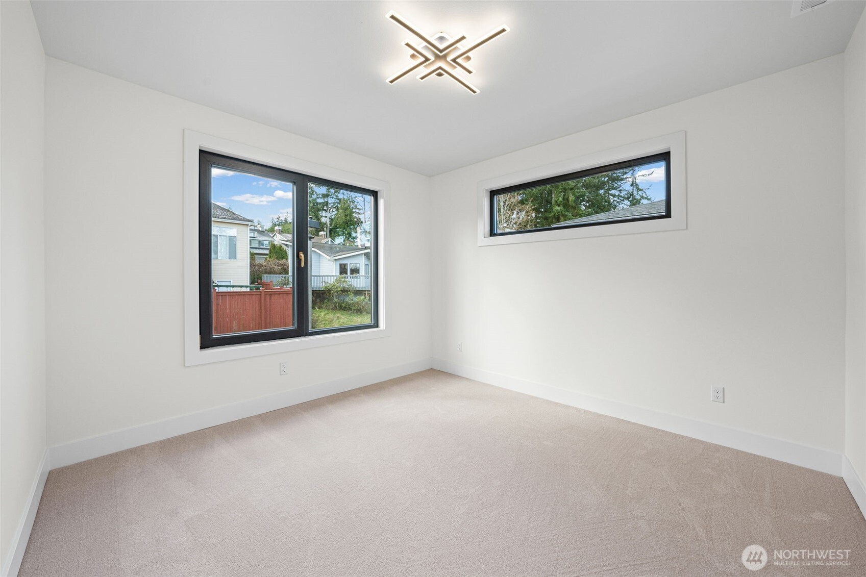 16050 SE 44TH Court , Bellevue, WA 98006