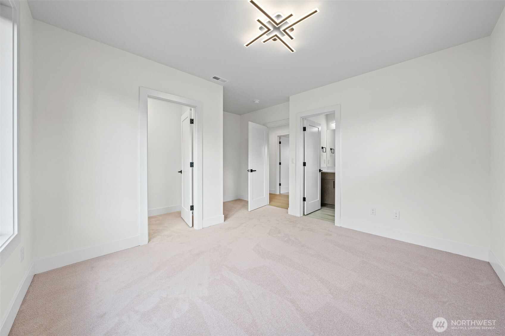 16050 SE 44TH Court , Bellevue, WA 98006