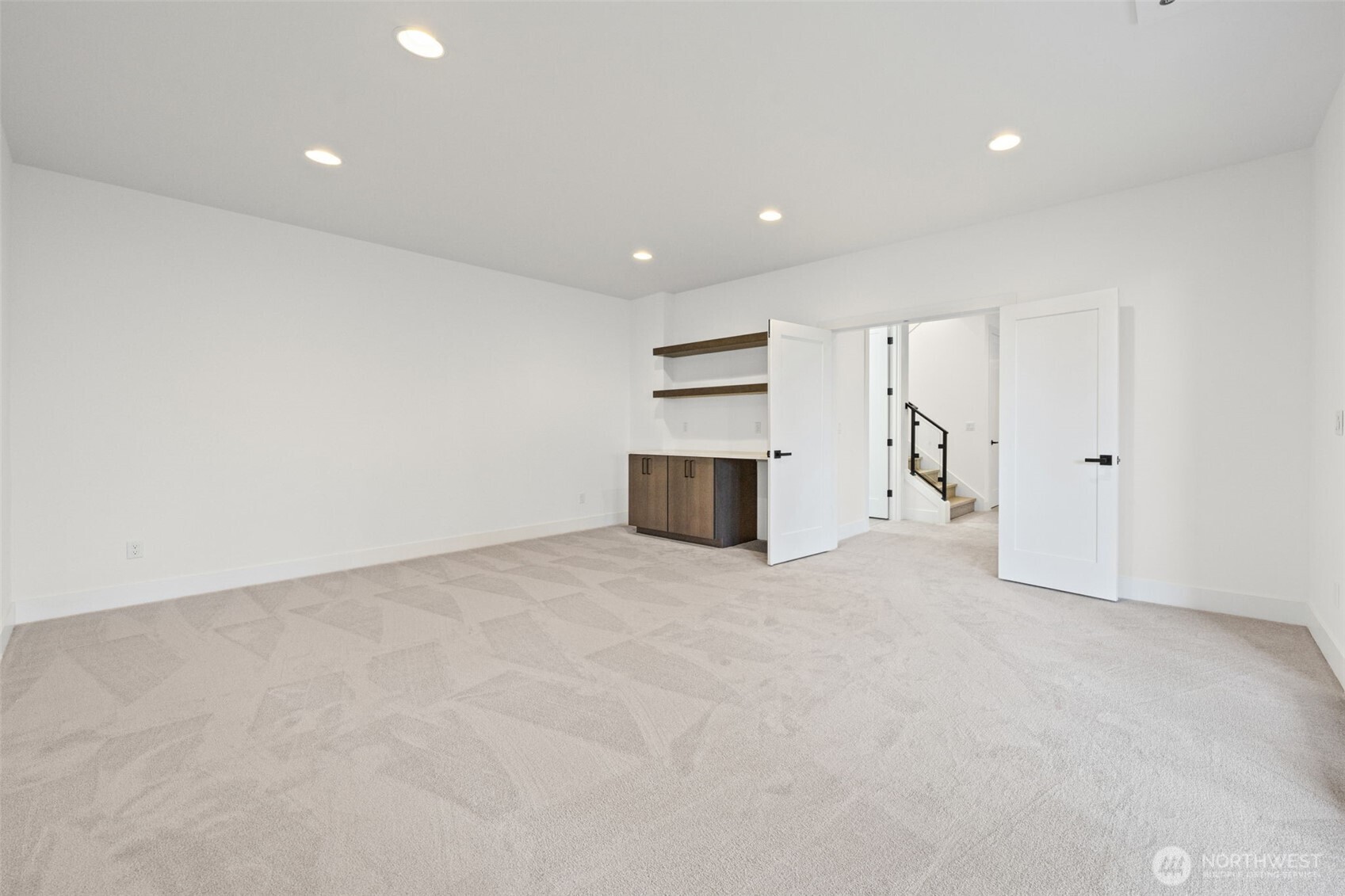 16050 SE 44TH Court , Bellevue, WA 98006