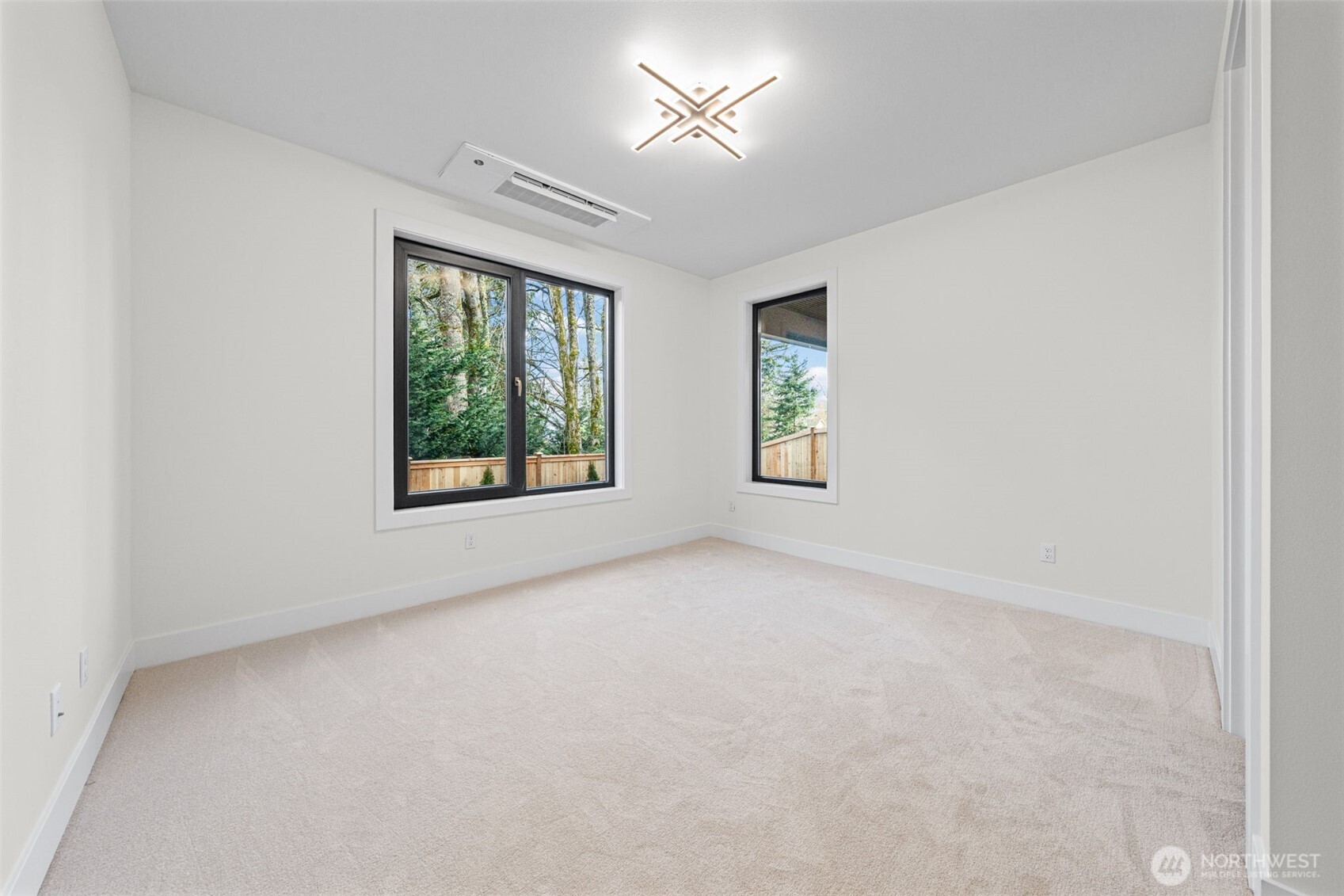 16050 SE 44TH Court , Bellevue, WA 98006