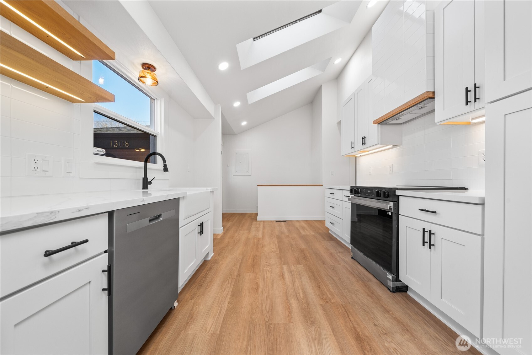 1308 19th Avenue , Longview, WA 98632