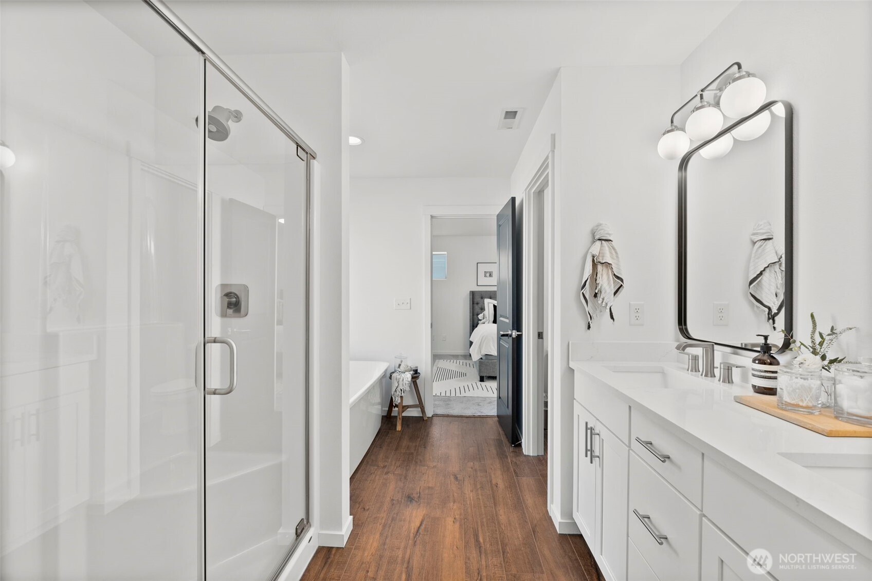 5168 Sinclair Way , Bremerton, WA 98312