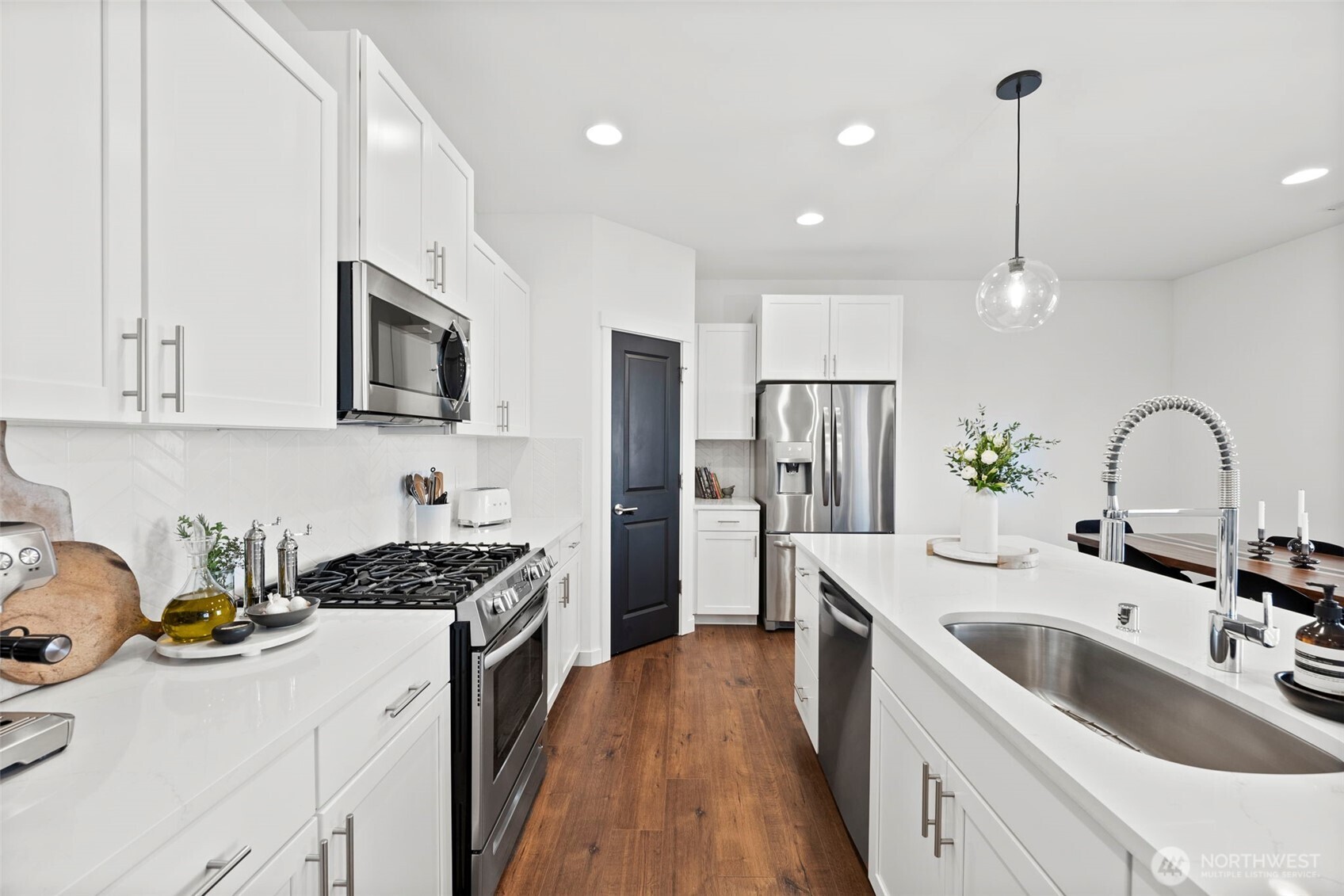 5168 Sinclair Way , Bremerton, WA 98312