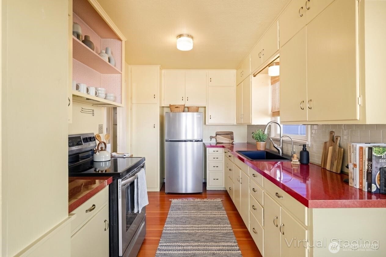 520 S Golf Course Road , Port Angeles, WA 98362