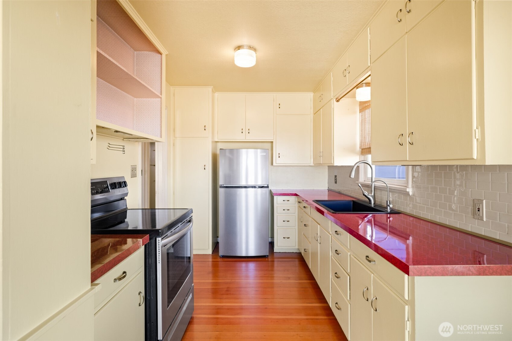 520 S Golf Course Road , Port Angeles, WA 98362