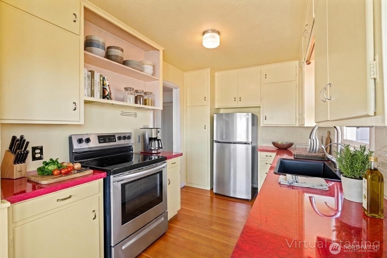 520 S Golf Course Road , Port Angeles, WA 98362