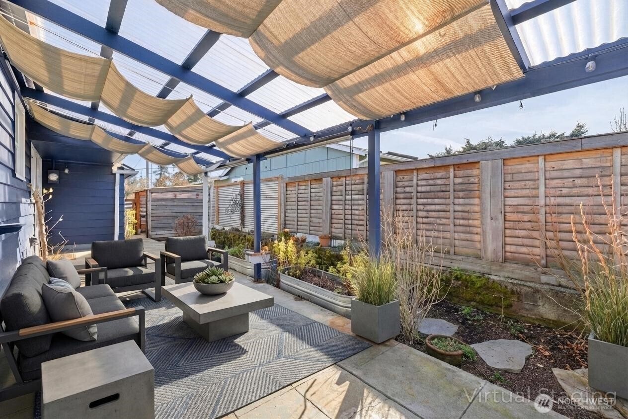 520 S Golf Course Road , Port Angeles, WA 98362