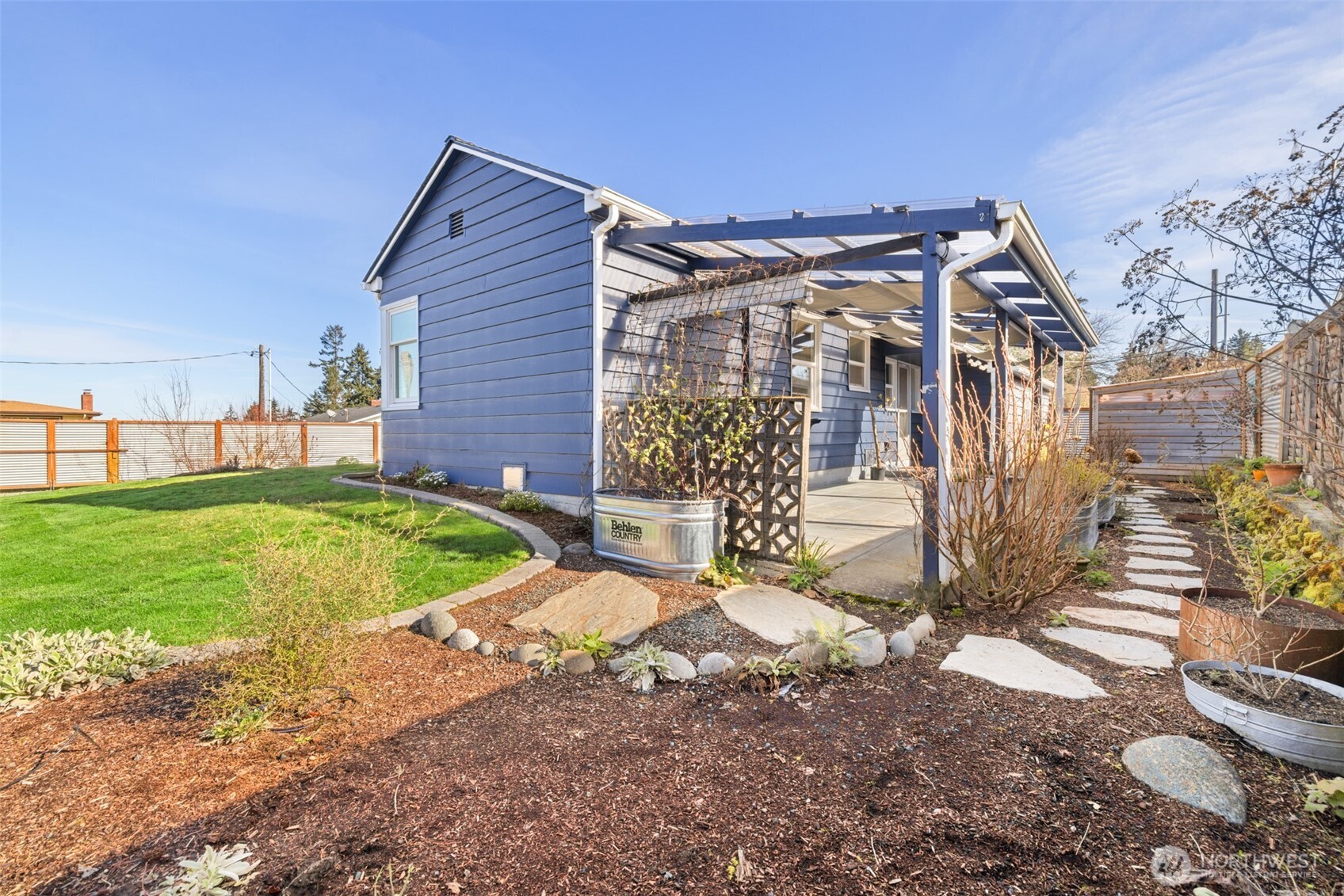 520 S Golf Course Road , Port Angeles, WA 98362