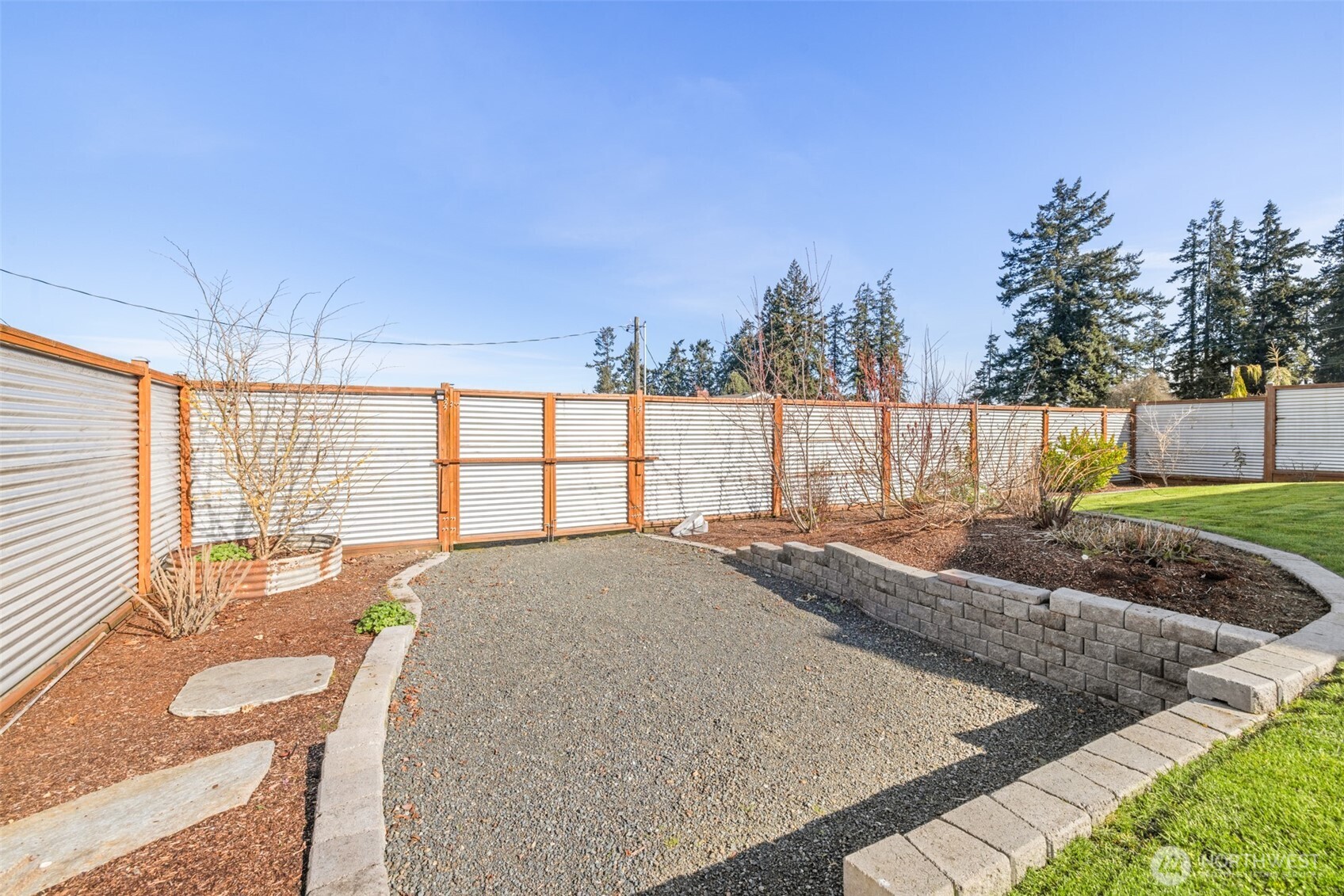 520 S Golf Course Road , Port Angeles, WA 98362