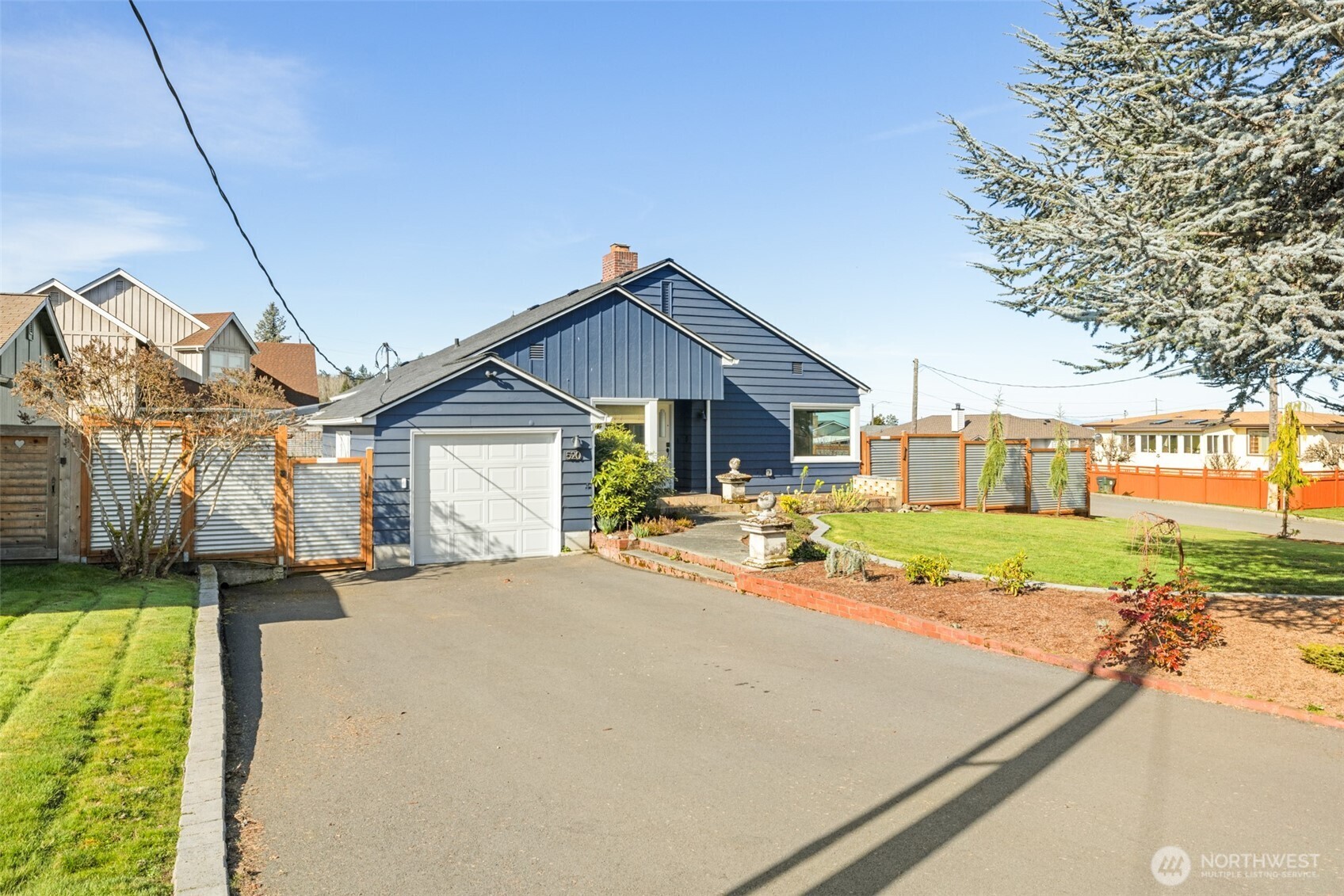 520 S Golf Course Road , Port Angeles, WA 98362