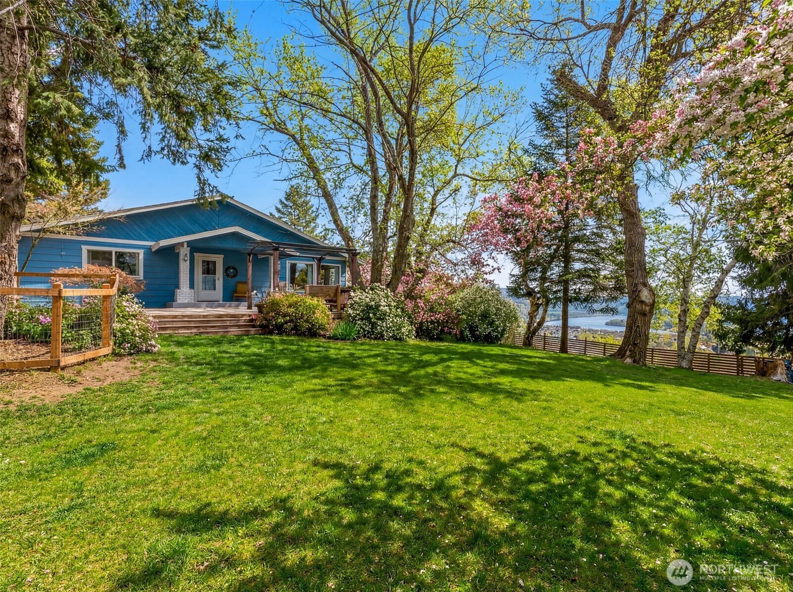 1220 S Webb Place , East Wenatchee, WA 98802