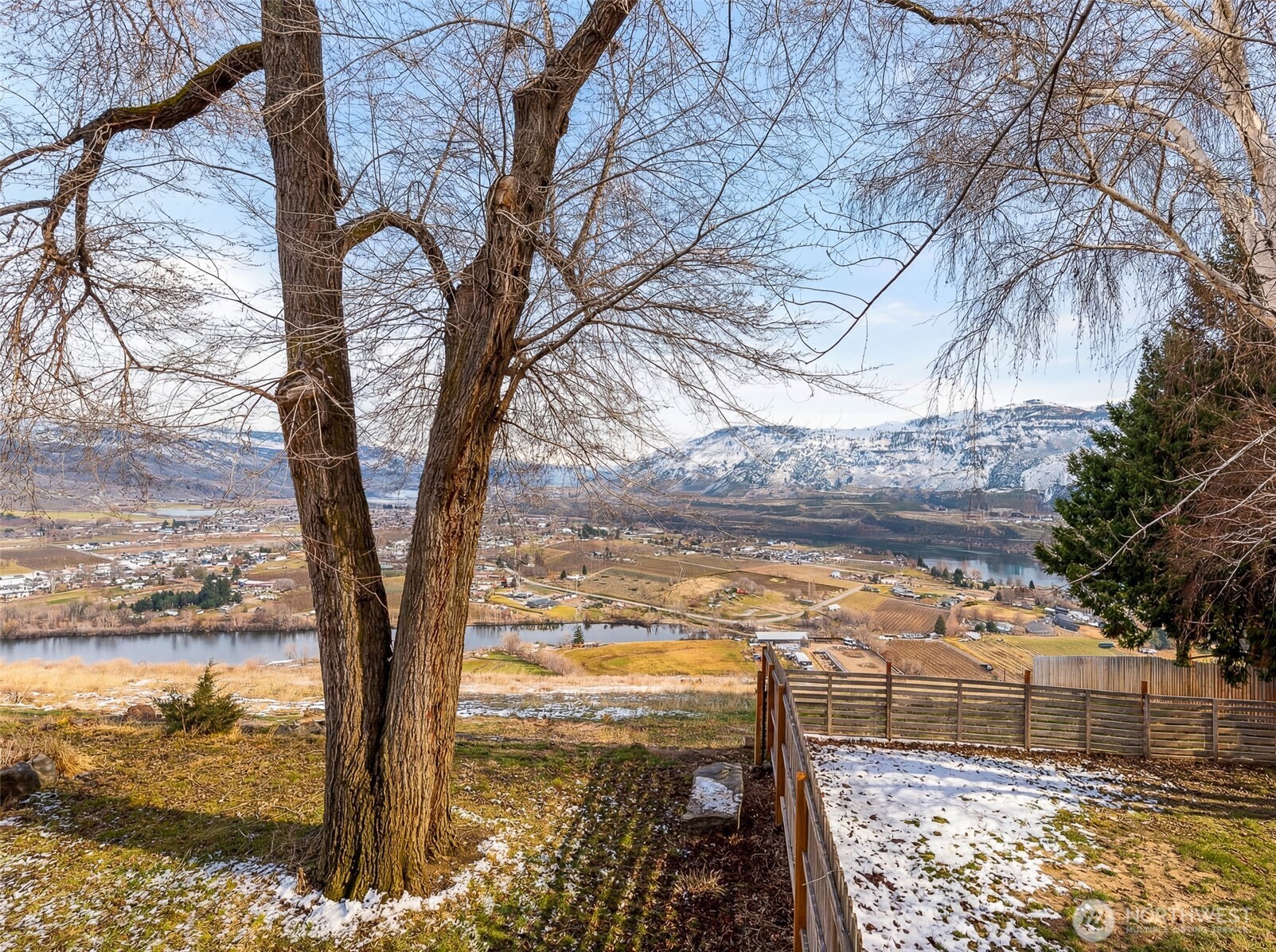 1220 S Webb Place , East Wenatchee, WA 98802