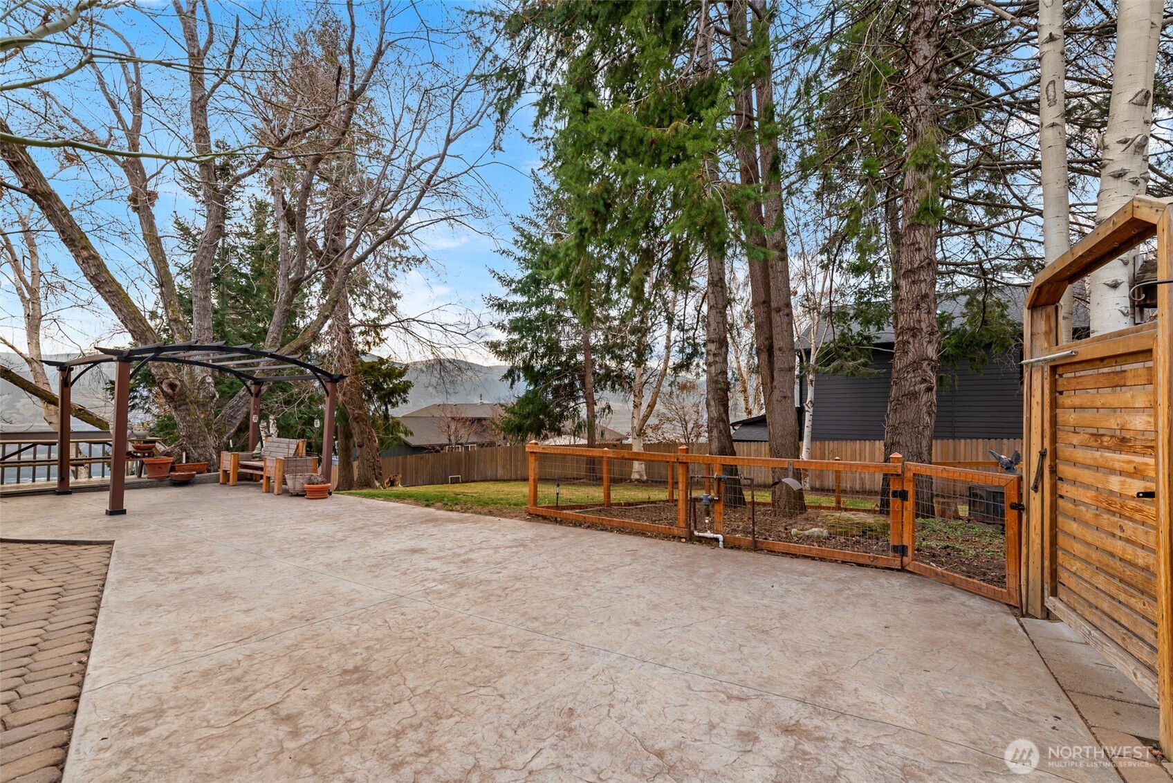 1220 S Webb Place , East Wenatchee, WA 98802