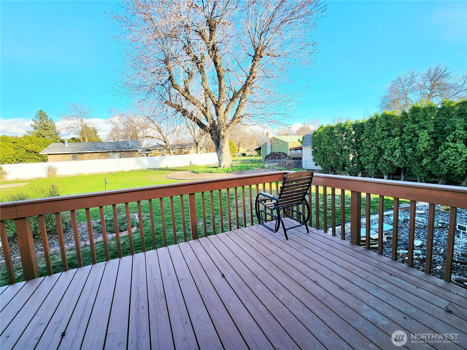 114 NE Cedar Avenue , College Place, WA 99324