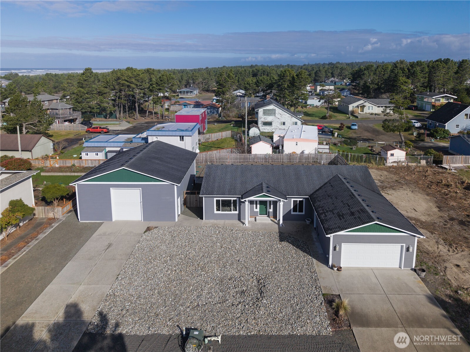 1215 195th Street , Long Beach, WA 98631