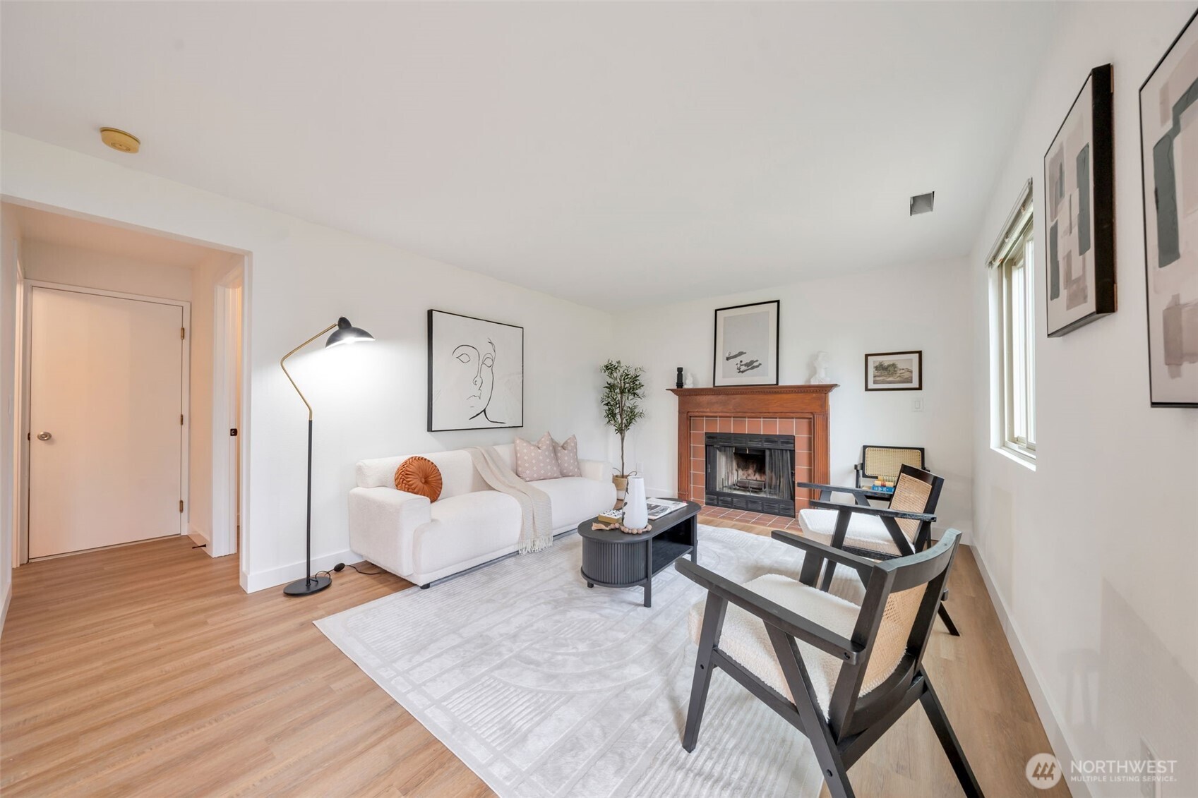 953 Field Avenue NE, Renton, WA 98059-4656