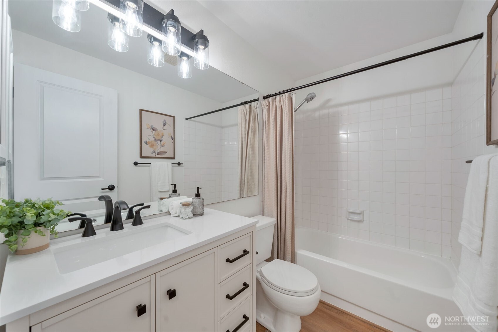 953 Field Avenue NE, Renton, WA 98059-4656