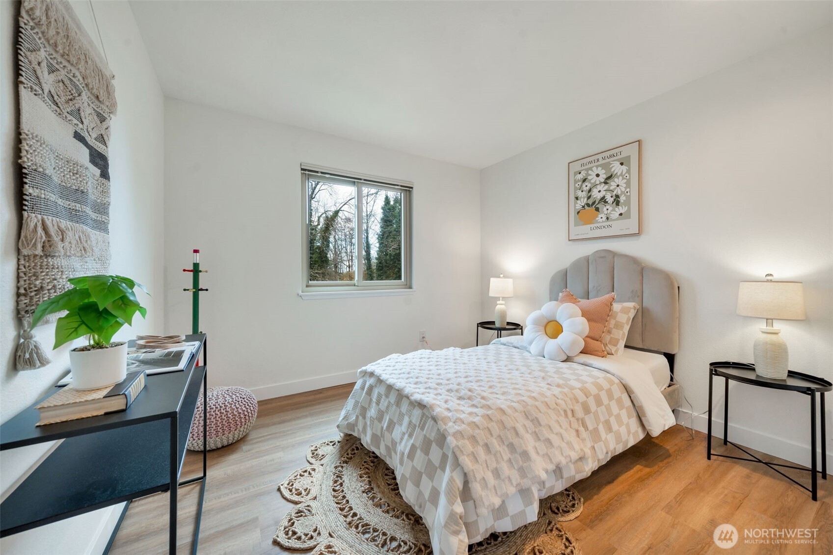 953 Field Avenue NE, Renton, WA 98059-4656