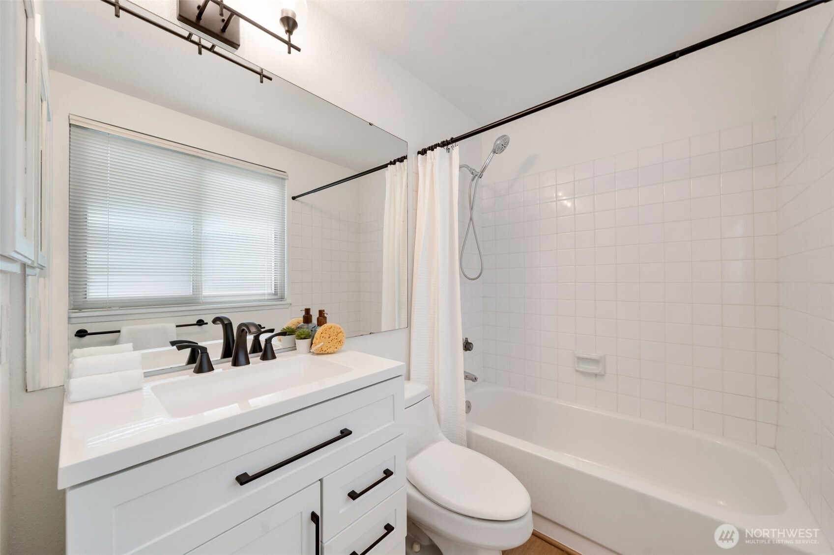 953 Field Avenue NE, Renton, WA 98059-4656