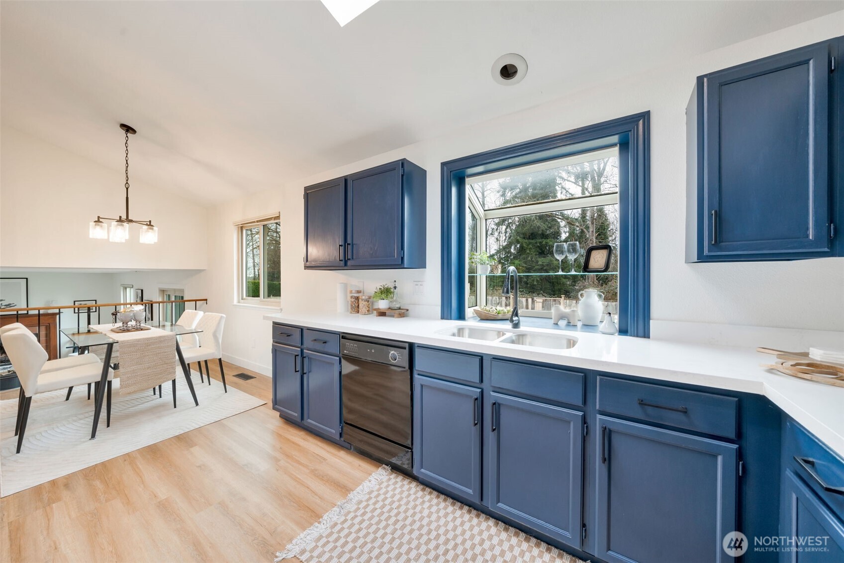 953 Field Avenue NE, Renton, WA 98059-4656