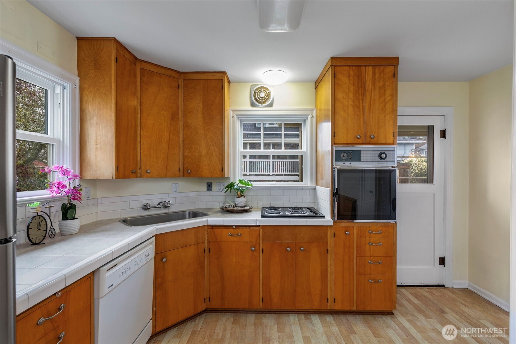 1142 Scott Avenue , Bremerton, WA 98310